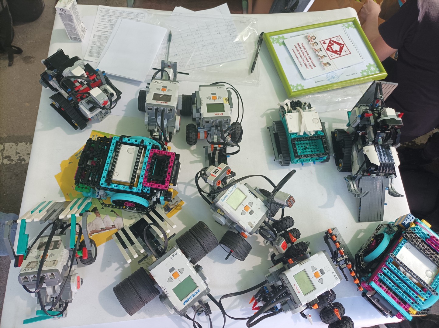 Вітаємо переможців обласного конкурсу з робототехніки «Змагання роботів»