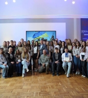 «Герої творять історію»
