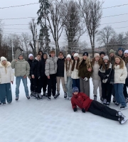 Урок фізкультури на ковзанці